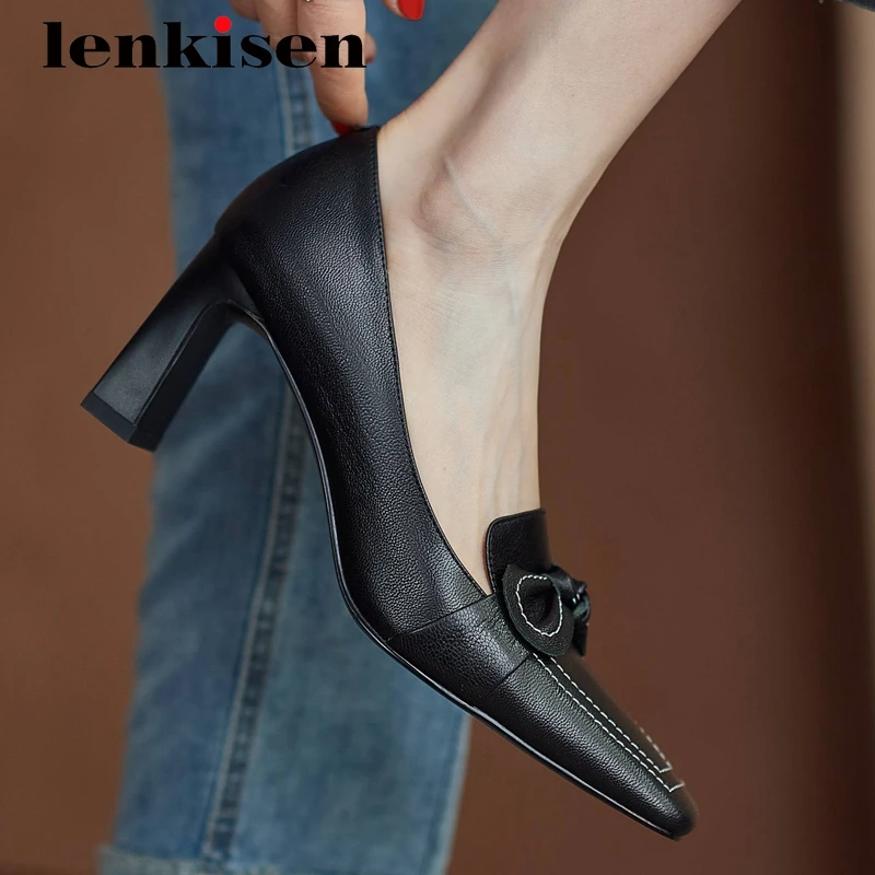 Lenkisen french romantic sheep leather butterfly-knot square toe thick high heel slip on fairy office lady dress women pumps L01
Lenkisen french romantic sheep leather butterfly-knot square toe thick high heel slip on fairy office lady dress women pumps L01