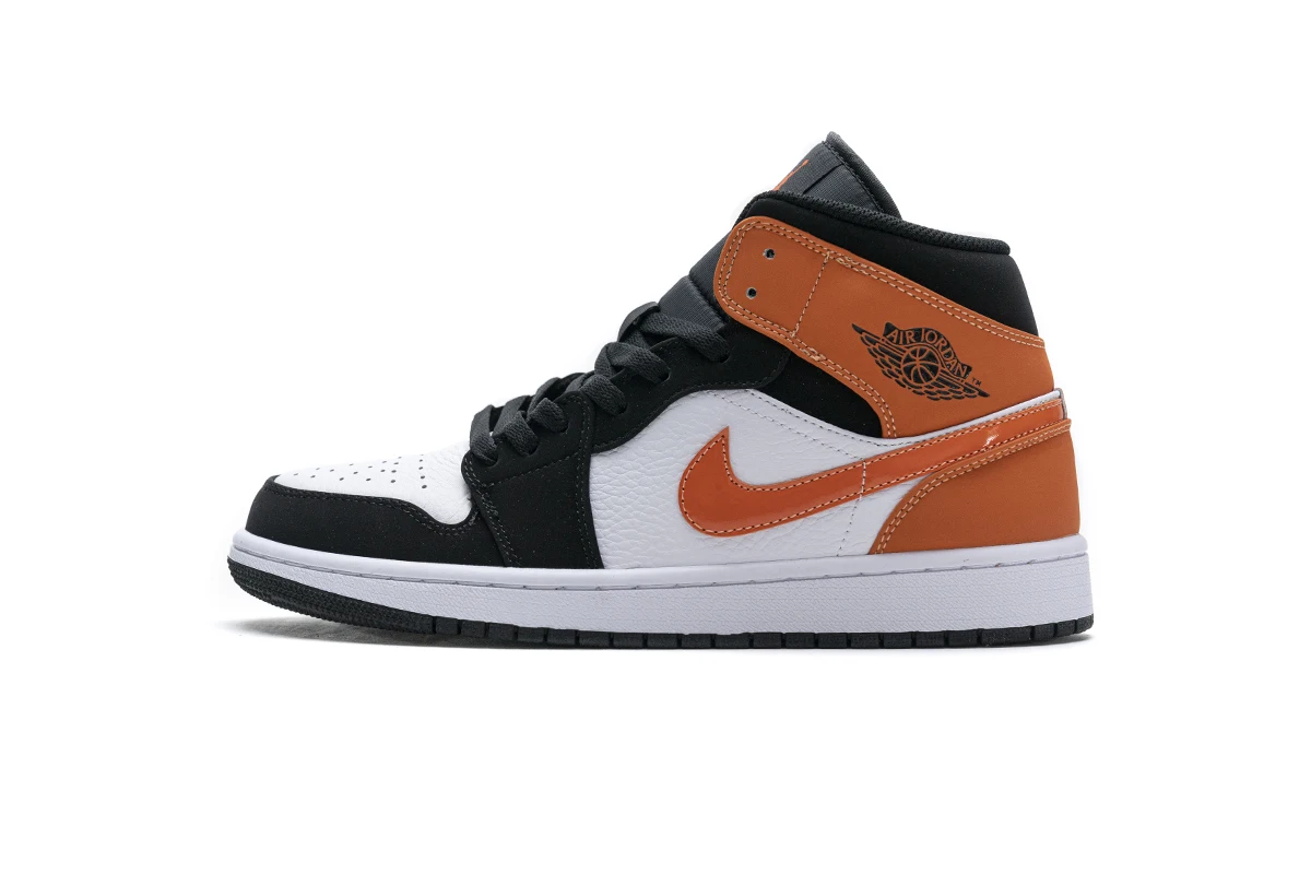 AJ1 Black-White Basketball Shoes For Men Women High End Comfortable Sports Outdoor Sneakers Original
AJ1 Black-White Basketball Shoes For Men Women High End Comfortable Sports Outdoor Sneakers Original