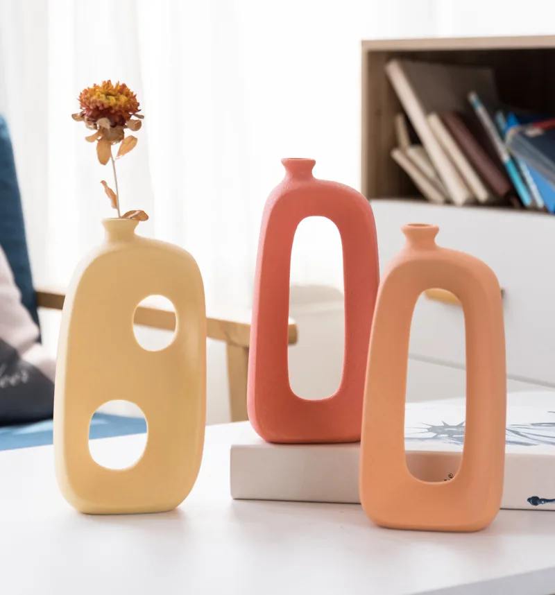 Hollow Ceramic Vase Frosted Special-shaped Flower Arrangement Abstract Art Living Room Dining Table Flower Vase Home Decoration 
Hollow Ceramic Vase Frosted Special-shaped Flower Arrangement Abstract Art Living Room Dining Table Flower Vase Home Decoration
