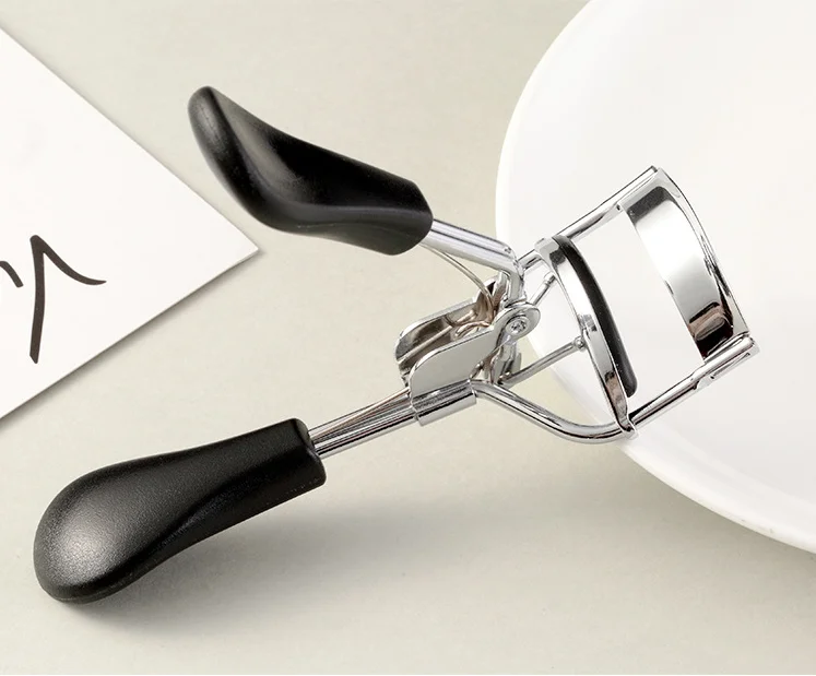 2021Eyelash curler curling and long-lasting curling device for beginners stainless steel mini portable makeup tool
2021Eyelash curler curling and long-lasting curling device for beginners stainless steel mini portable makeup tool