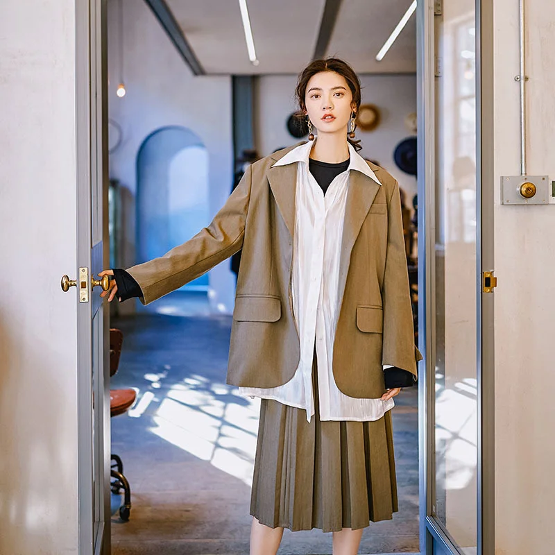 2021 Fashion Suit Coat Single Grey Green Wide Version Commuter Suit Coat Blazer Women
2021 Fashion Suit Coat Single Grey Green Wide Version Commuter Suit Coat Blazer Women