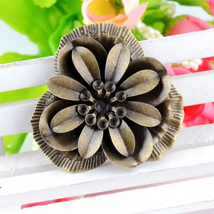 Free Shipping 4Pcs DIY Flower Embellishments Jewelry Accessories Filigree Wraps Connectors Metal Ancient Headwear Handmade
Free Shipping 4Pcs DIY Flower Embellishments Jewelry Accessories Filigree Wraps Connectors Metal Ancient Headwear Handmade