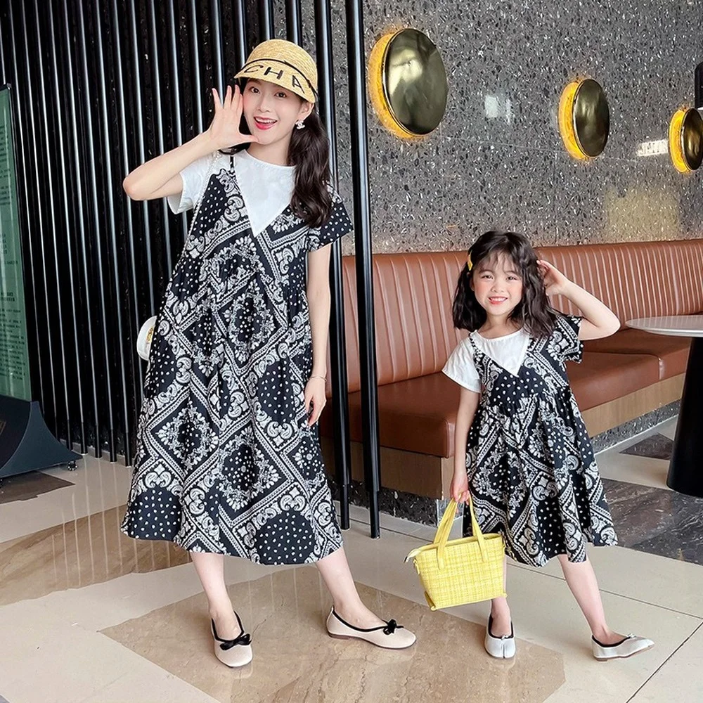 Parent Child Summer Color Matching Ethnic Style Dress Mother Of The West Women's Retro Two Piece Dress 2022 Summer Tide Ma
Parent Child Summer Color Matching Ethnic Style Dress Mother Of The West Women's Retro Two Piece Dress 2022 Summer Tide Ma