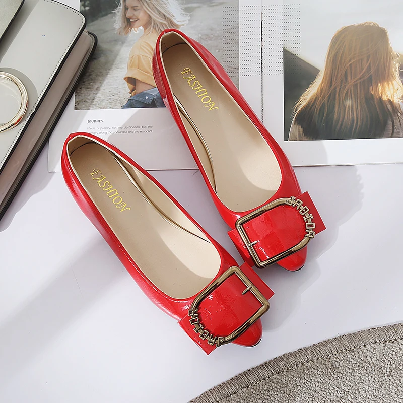 Nice Low-heeled Pumps Women Patent Leather Shoes Women Patent Leather Pointed Toe Slip-On Vogue Metal Buckle Woman Heels Shoe
Nice Low-heeled Pumps Women Patent Leather Shoes Women Patent Leather Pointed Toe Slip-On Vogue Metal Buckle Woman Heels Shoe