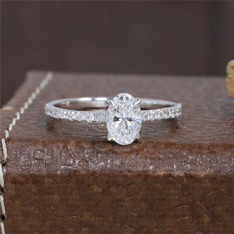 Solid 18K White Gold DEF Color VVS 1.0CT 8*5.5MM Oval Cut Moissanite Solitaire Women's Ring Half Band Engagement For Women
Solid 18K White Gold DEF Color VVS 1.0CT 8*5.5MM Oval Cut Moissanite Solitaire Women's Ring Half Band Engagement For Women