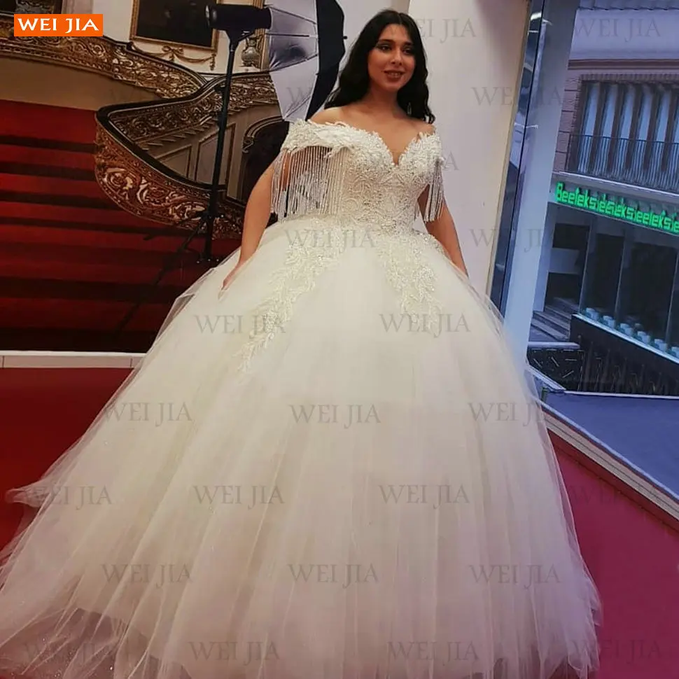 Женское свадебное платье, белое Пышное Платье с открытыми плечами, на шнуровке, с аппликацией, 2021, халат, украшенный бисером 
Женское свадебное платье, белое Пышное Платье с открытыми плечами, на шнуровке, с аппликацией, 2021, халат, украшенный бисером