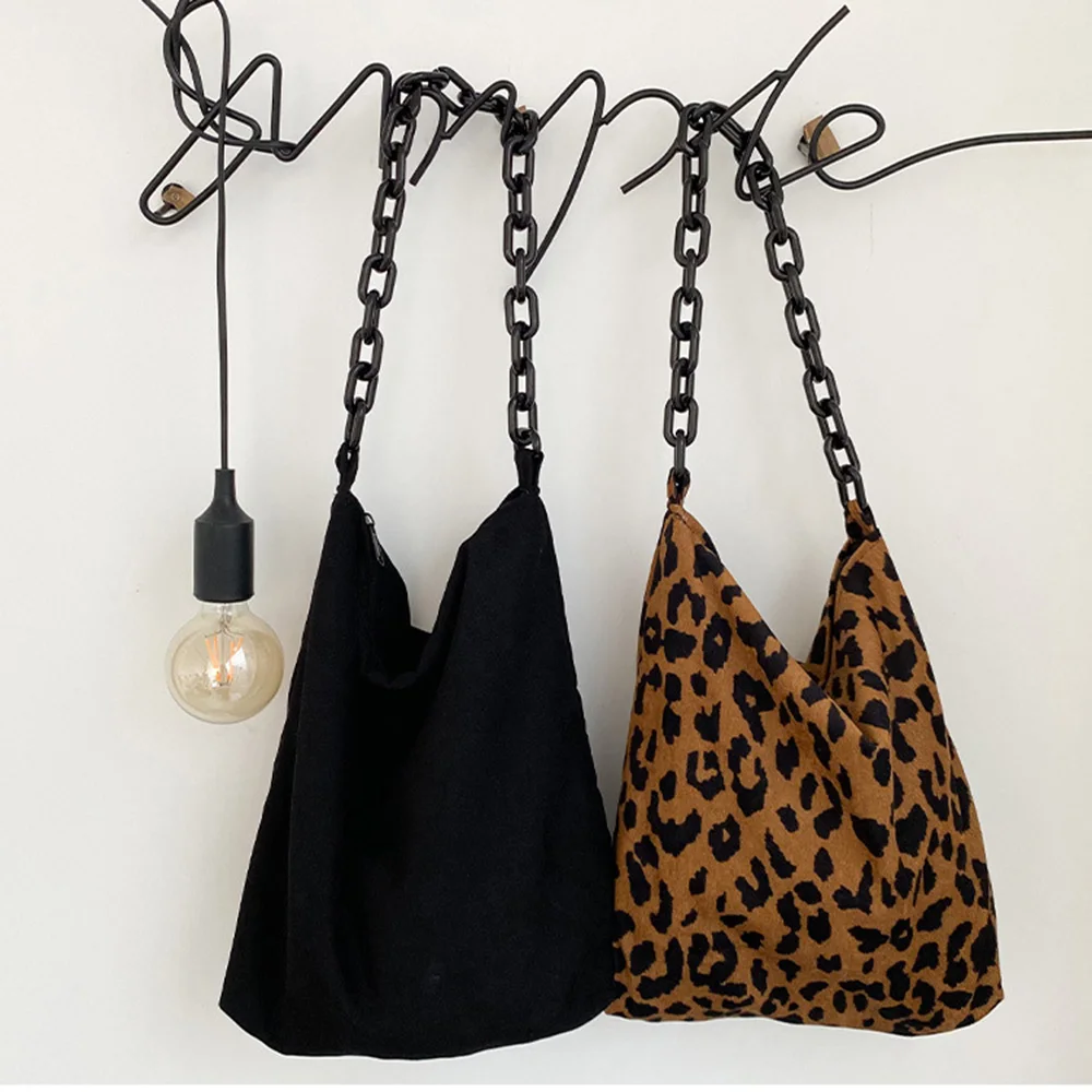 New Autumn Winter Corduroy Shoulder Bags Retro Leopard Pattern Handbag Thick Chain Bags Female Daily Warm Soft
New Autumn Winter Corduroy Shoulder Bags Retro Leopard Pattern Handbag Thick Chain Bags Female Daily Warm Soft