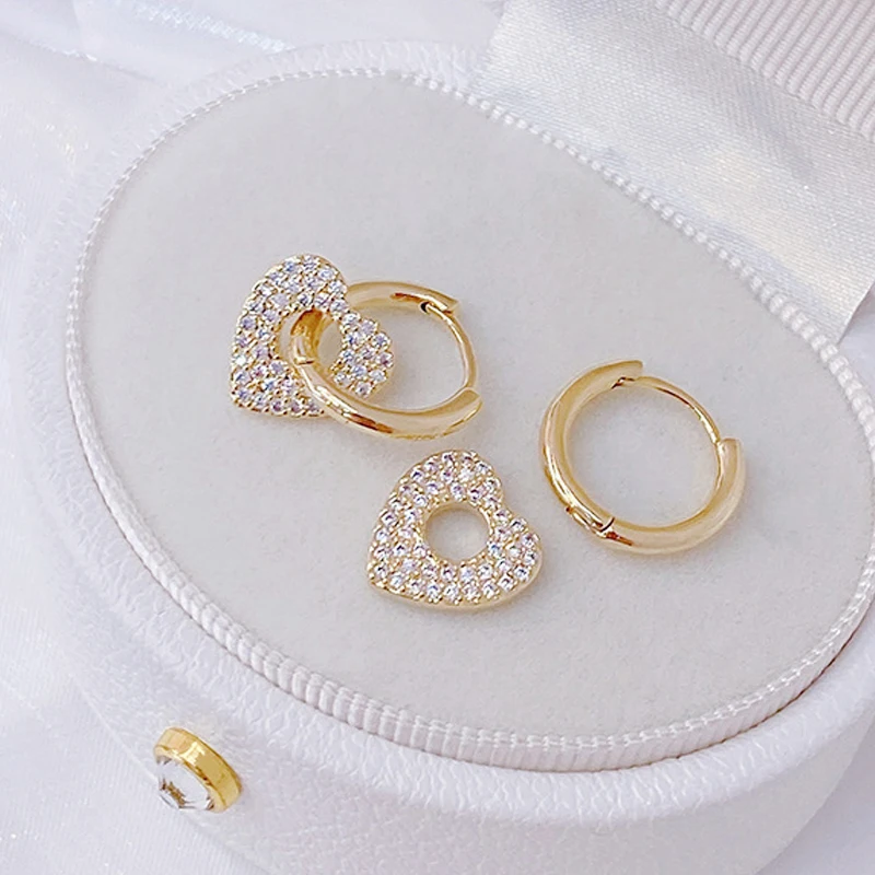 Korean Simple Pave CZ Heart Women Earring Tiny Exquisite Circle Earrings Wedding Jewelry Charm Brincos Pendant Anniversary Gift
Korean Simple Pave CZ Heart Women Earring Tiny Exquisite Circle Earrings Wedding Jewelry Charm Brincos Pendant Anniversary Gift