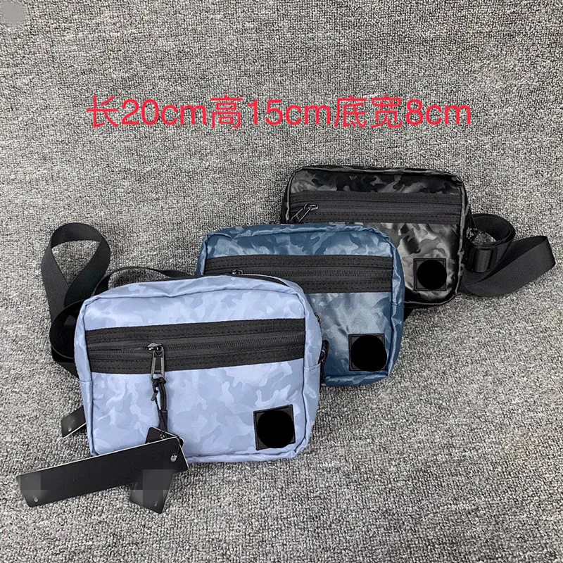Stone Island original standard has passed inspection simple mountaineering bag, Crossbody Bag, chest
Stone Island original standard has passed inspection simple mountaineering bag, Crossbody Bag, chest