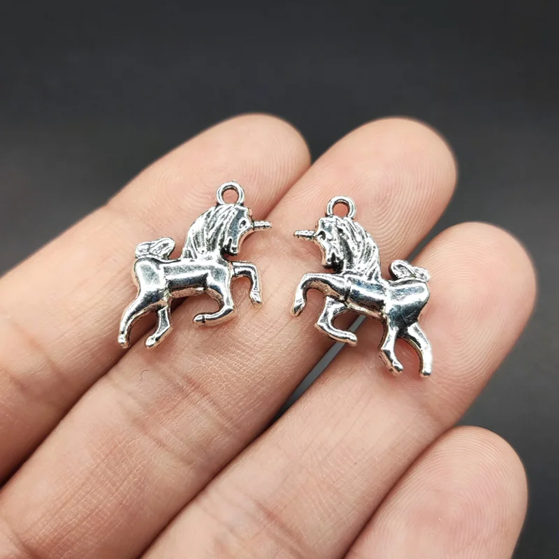 Chxiuu части из сплава 16 × 15 мм 2 шт. античное серебряное двухстороннее Очаровательное украшение в виде единорога для изготовления ювелирных из...
Chxiuu части из сплава 16 × 15 мм 2 шт. античное серебряное двухстороннее Очаровательное украшение в виде единорога для изготовления ювелирных из...