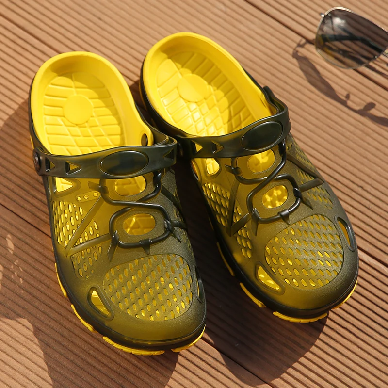 New Summer Fashion Sneakers Men Shoes Outdoor Slippers Fashion Beach Sandals Jelly Breathable Flip Flops Hollow Casual Footwear
New Summer Fashion Sneakers Men Shoes Outdoor Slippers Fashion Beach Sandals Jelly Breathable Flip Flops Hollow Casual Footwear