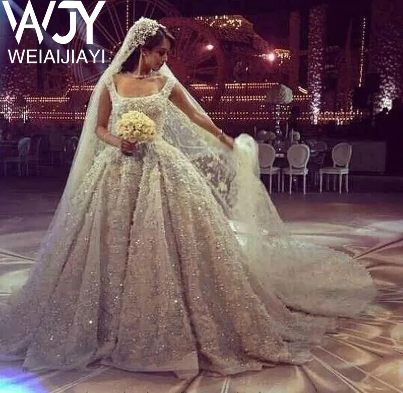 Arabic Dubai Scoop Neck Pearls Backless White Long Ivory Sexy Bride Wedding Gown Dress Flowers vestido de novia robe de mariee
Arabic Dubai Scoop Neck Pearls Backless White Long Ivory Sexy Bride Wedding Gown Dress Flowers vestido de novia robe de mariee