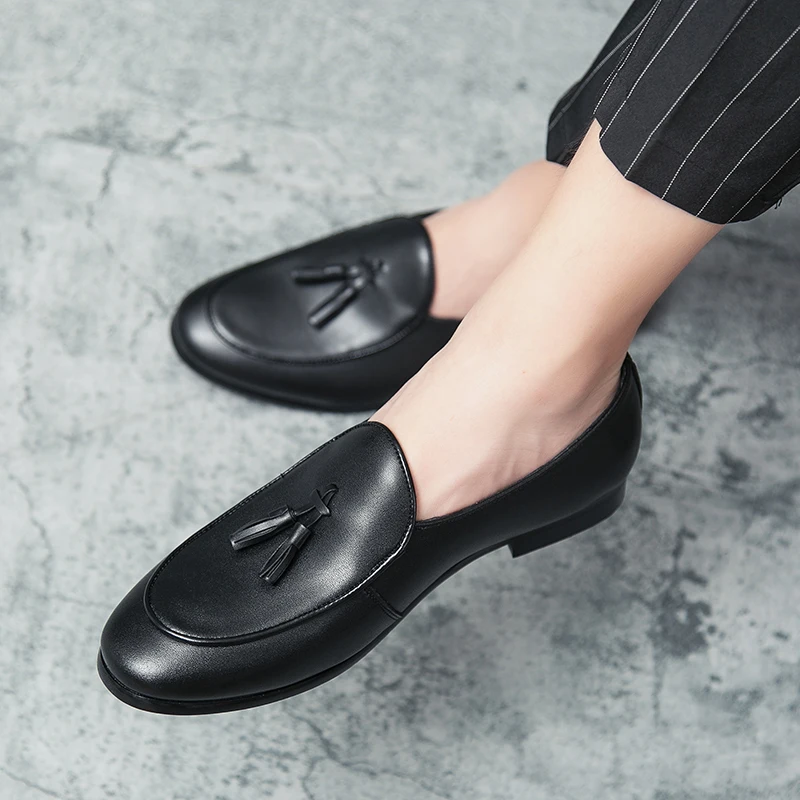 Spring Casual Brand Men Shoe Black Men Young Casual Shoes Slip-on Mens Tassel Loafers Comfortable Casual Sneakers Men Size 38-44
Spring Casual Brand Men Shoe Black Men Young Casual Shoes Slip-on Mens Tassel Loafers Comfortable Casual Sneakers Men Size 38-44