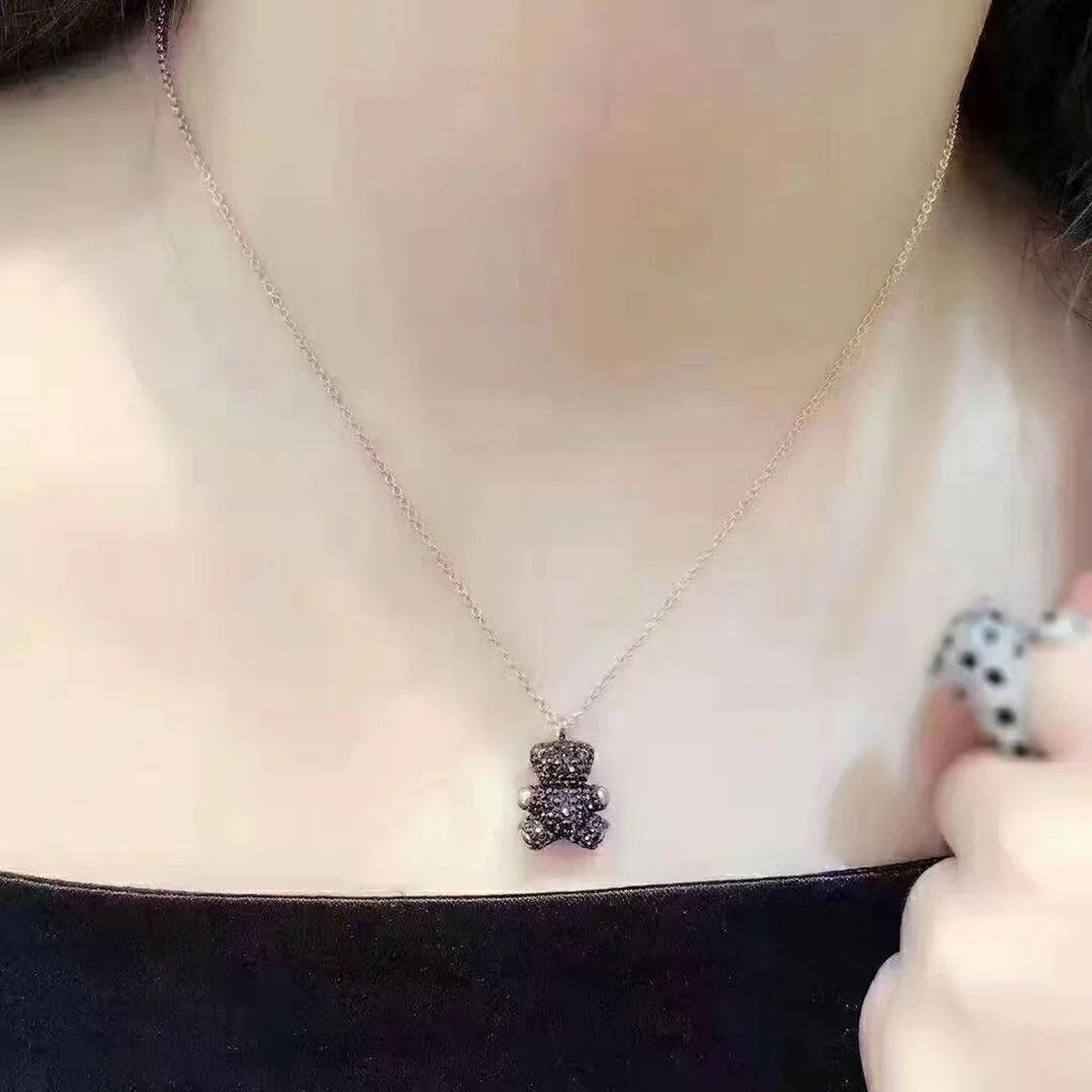 QSJIE High quality SWA classic black 3D stereo bear crystal clavicle Necklace Charm Fashion Jewelry
QSJIE High quality SWA classic black 3D stereo bear crystal clavicle Necklace Charm Fashion Jewelry