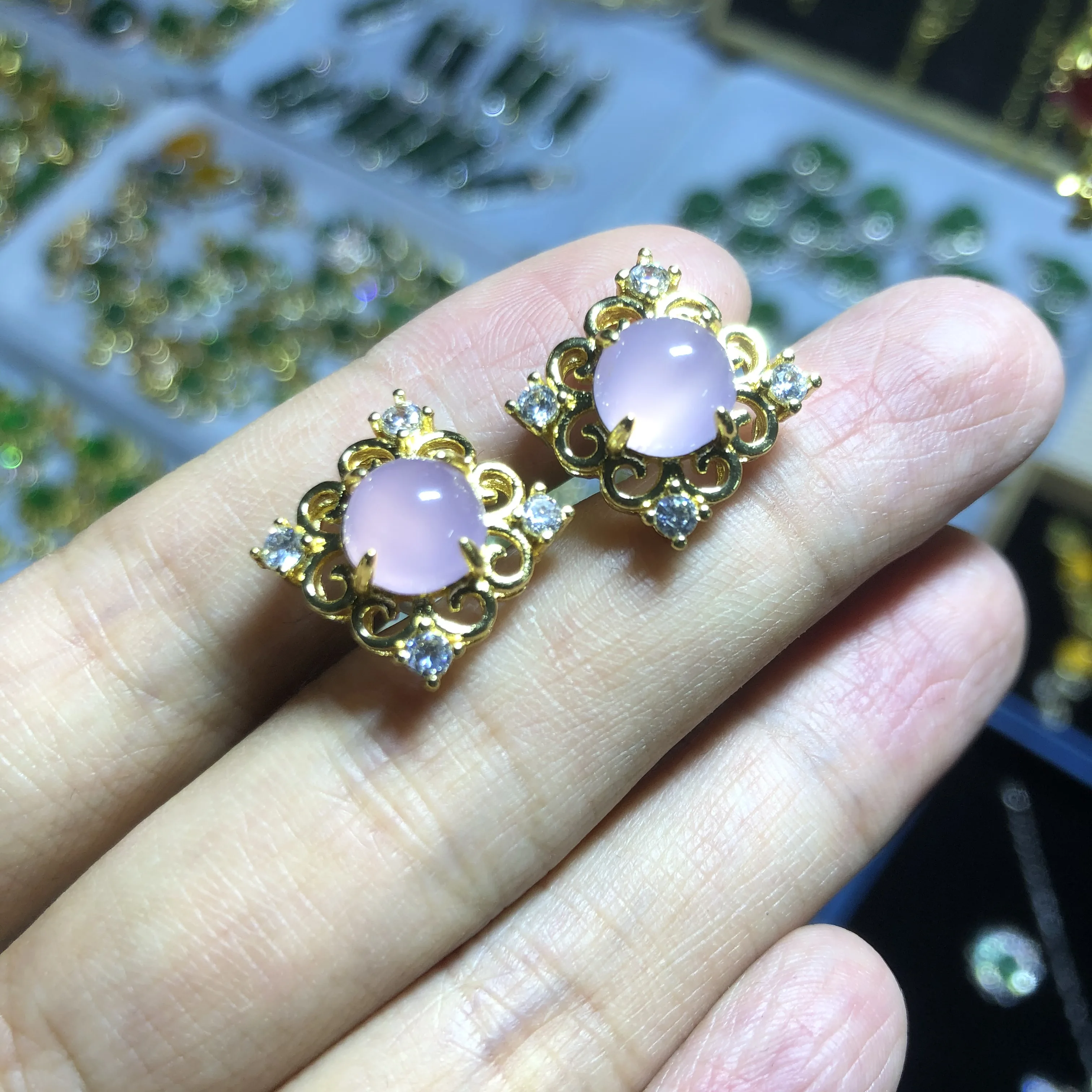 Fine natural jade fashion women's jewelry 925 silver inlaid chalcedony earrings high-end jewelry birthday wedding gift green
Fine natural jade fashion women's jewelry 925 silver inlaid chalcedony earrings high-end jewelry birthday wedding gift green