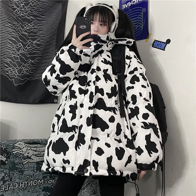 Korean Winter New Oversize Style Keep Warm Coat Thicken Vintage Turtleneck Hooded Harajuku Cow Printing Zipper Bread Service
Korean Winter New Oversize Style Keep Warm Coat Thicken Vintage Turtleneck Hooded Harajuku Cow Printing Zipper Bread Service