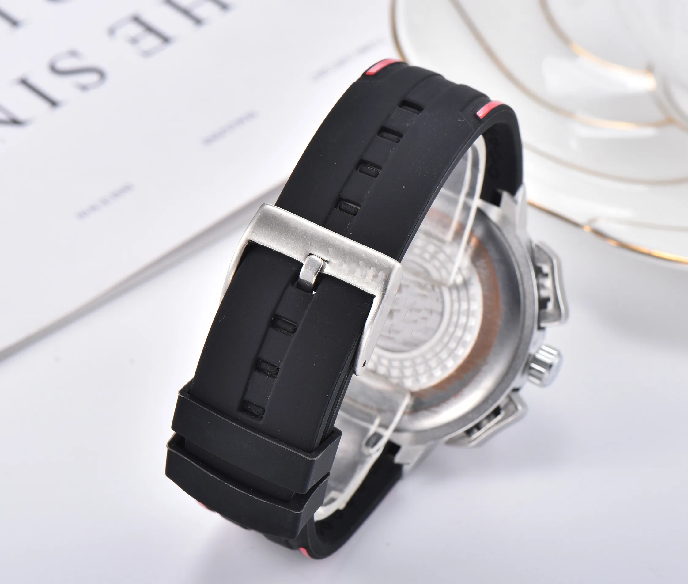 

Top luxury brand men's AAA high-quality calfskin watch high-end men's watch full-featured chronograph
