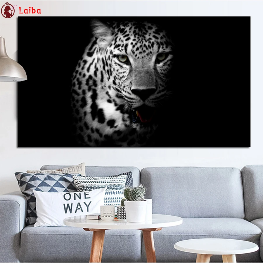 diamond painting Black and white animal art, leopard 5d diy handmade embroidery kit full square/round drill home decor
diamond painting Black and white animal art, leopard 5d diy handmade embroidery kit full square/round drill home decor