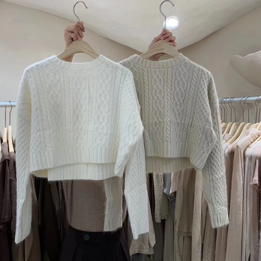 Autumn And Winter New All-Match Short Hooded Outer Wear Twist Round Neck Long Sleeve Sweater Women
Autumn And Winter New All-Match Short Hooded Outer Wear Twist Round Neck Long Sleeve Sweater Women