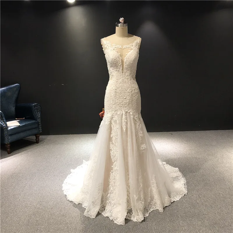 Real Newest High Quality Customized Ivory Lace Deep V-neck Sleeveless Open Back Mermaid Floor Length with Train Wedding Dress
Real Newest High Quality Customized Ivory Lace Deep V-neck Sleeveless Open Back Mermaid Floor Length with Train Wedding Dress
