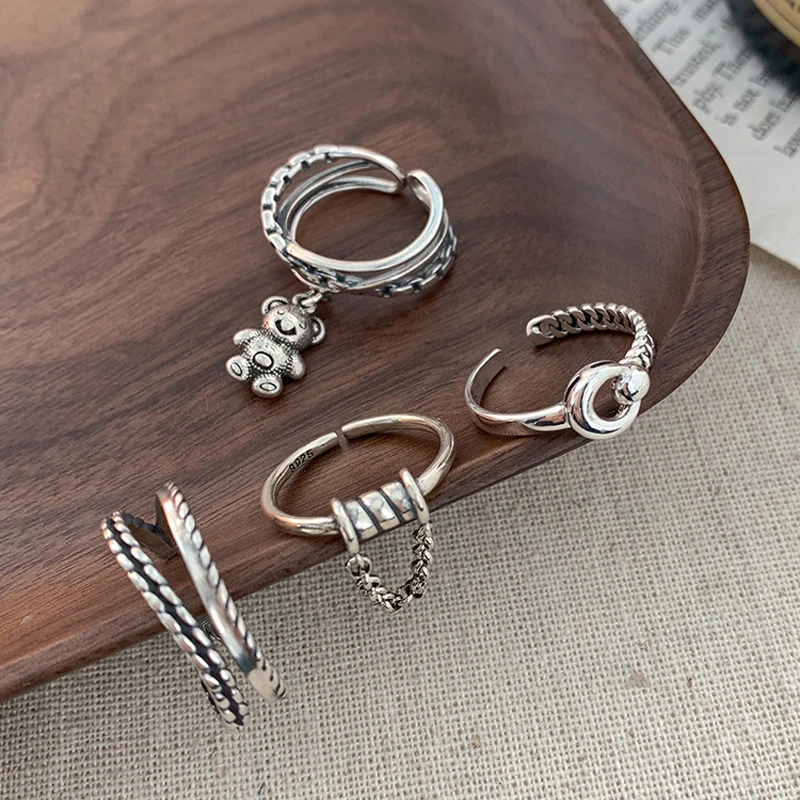 Korean Hip Hop Index Finger Rings for Women Retro Multi-layer Cross Bear Pendant Ring Female Jewelry Whole Sale Anillos 2021
Korean Hip Hop Index Finger Rings for Women Retro Multi-layer Cross Bear Pendant Ring Female Jewelry Whole Sale Anillos 2021