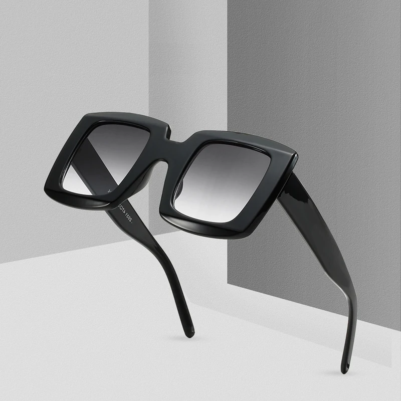 2020 Luxury Big Square Sunglasses Women Brand Designer Retro Clear Sun Glasses for Female Oversized Black Shades Oculos UV400
2020 Luxury Big Square Sunglasses Women Brand Designer Retro Clear Sun Glasses for Female Oversized Black Shades Oculos UV400