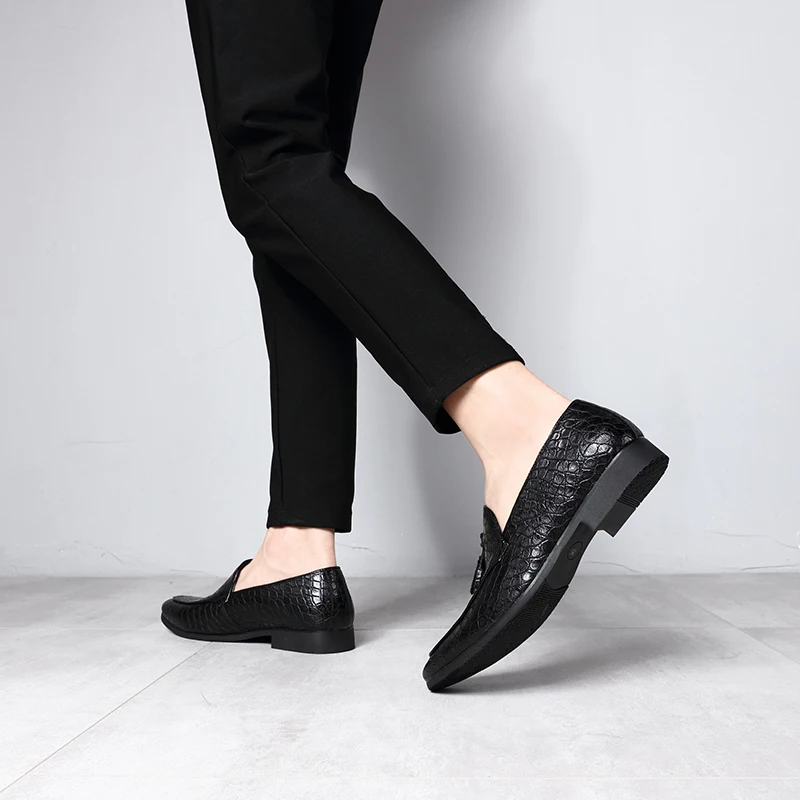 Men Dress Shoes Quality Men Formal Shoes Lace-up Men Business Oxford Shoes Brand Men Wedding Pointy Shoes
Men Dress Shoes Quality Men Formal Shoes Lace-up Men Business Oxford Shoes Brand Men Wedding Pointy Shoes