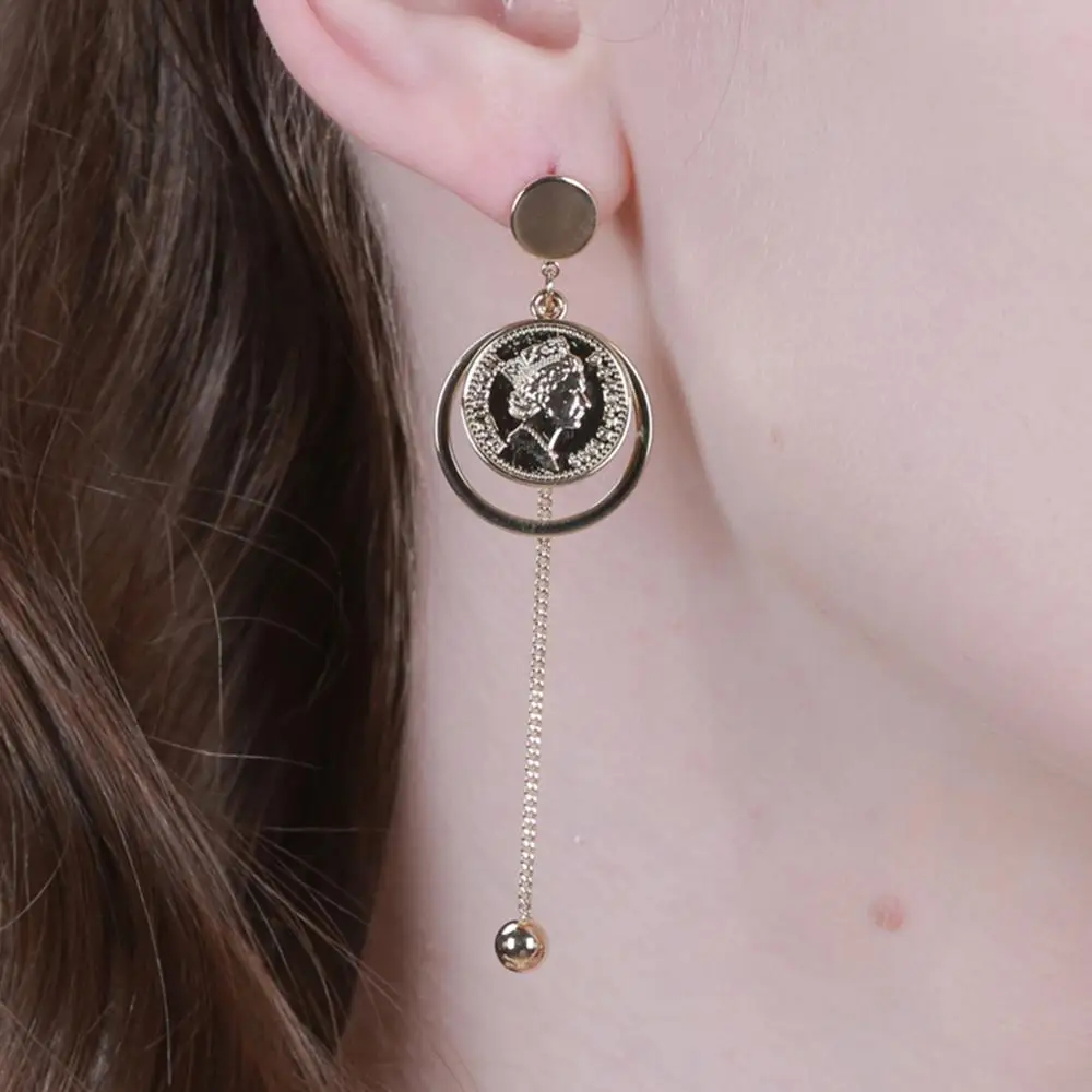 KIVN Women Jewelry Retro Gold Coin Queen Portrait Pendant Drop Dangle Earrings for Wedding Bridal Engagement Gifts
KIVN Women Jewelry Retro Gold Coin Queen Portrait Pendant Drop Dangle Earrings for Wedding Bridal Engagement Gifts