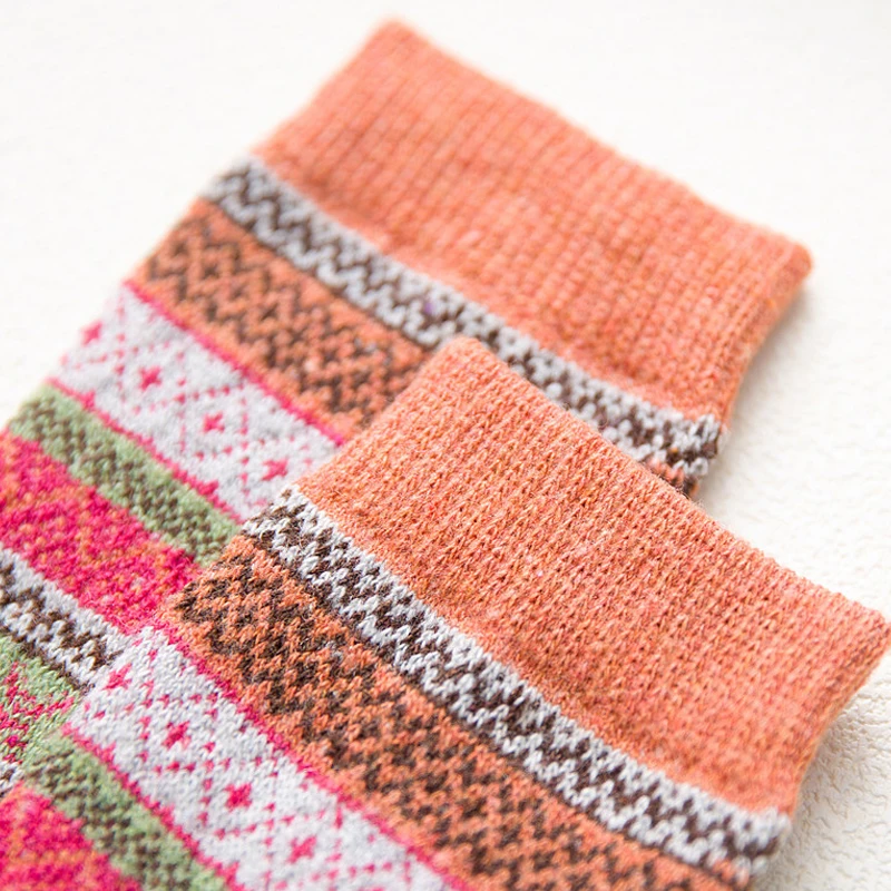 5Pairs/lot Warm Women Socks Winter Thick Cotton Socks Retro Colorful Socks Ladies Christmas Deer Gift Fashion Stripe 2021 New
5Pairs/lot Warm Women Socks Winter Thick Cotton Socks Retro Colorful Socks Ladies Christmas Deer Gift Fashion Stripe 2021 New
