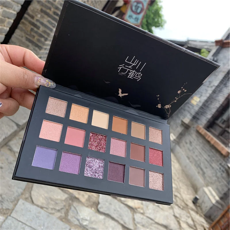 18-color Matte Eyeshadow Palette Cute Makeup Palette Pearlescent Eye Color Chinese Style Sequins Shiny Water Proof Pigmentation
18-color Matte Eyeshadow Palette Cute Makeup Palette Pearlescent Eye Color Chinese Style Sequins Shiny Water Proof Pigmentation