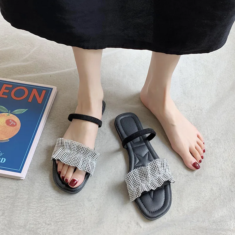 Slippers Casual Low Shoes Woman 2021 Pantofle Glitter Slides Luxury Summer New Jelly Flat PU Basic Crystal Slippers Women Summer
Slippers Casual Low Shoes Woman 2021 Pantofle Glitter Slides Luxury Summer New Jelly Flat PU Basic Crystal Slippers Women Summer