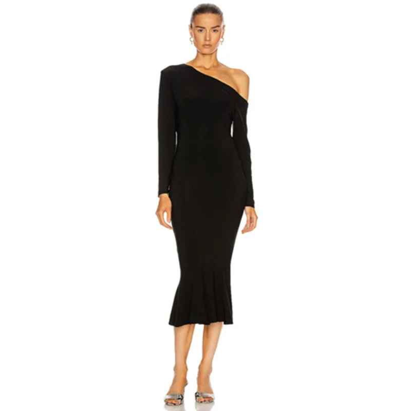 New Summer Women's Sexy Strapless Long-sleeved Black Elegant Club Party Midi Bandage Dress 
New Summer Women's Sexy Strapless Long-sleeved Black Elegant Club Party Midi Bandage Dress