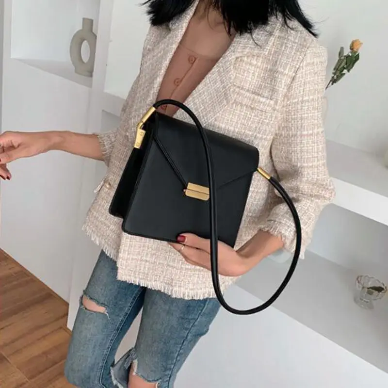 2020 Luxury Brand Female Square Bag Fashion New High Quality PU Leather Women's Designer Handbag Lock Shoulder Messenger Bag
2020 Luxury Brand Female Square Bag Fashion New High Quality PU Leather Women's Designer Handbag Lock Shoulder Messenger Bag
