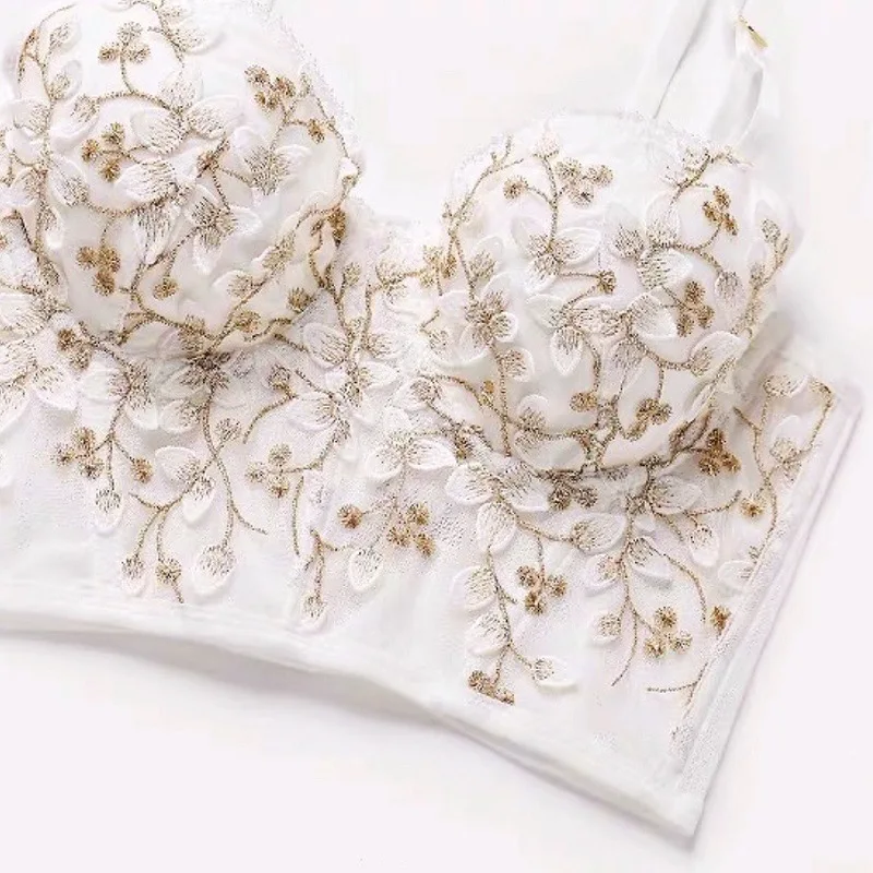 Women's Underwear Retro Embroidery Lace Bra Outer Wear Inner Soft Steel Ring Side Gather Beautiful Back Sexy Bra Vest
Women's Underwear Retro Embroidery Lace Bra Outer Wear Inner Soft Steel Ring Side Gather Beautiful Back Sexy Bra Vest