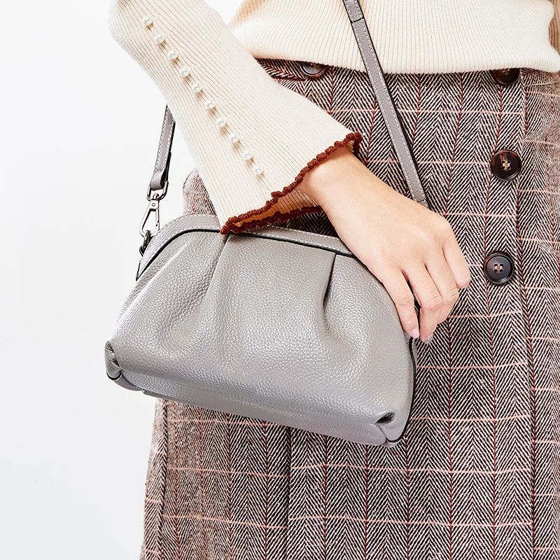 Pretty girls bags cross body bags foe women new arrival fashion handbags small messenger bags convenient shoulder bags hot
Pretty girls bags cross body bags foe women new arrival fashion handbags small messenger bags convenient shoulder bags hot