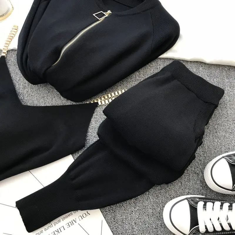 2020 New Autumn And Winter Knitted Zipper Cardigans + Camisole + Pants 3pcs Fashion Suit Women Tracksuit Clothes Set
2020 New Autumn And Winter Knitted Zipper Cardigans + Camisole + Pants 3pcs Fashion Suit Women Tracksuit Clothes Set