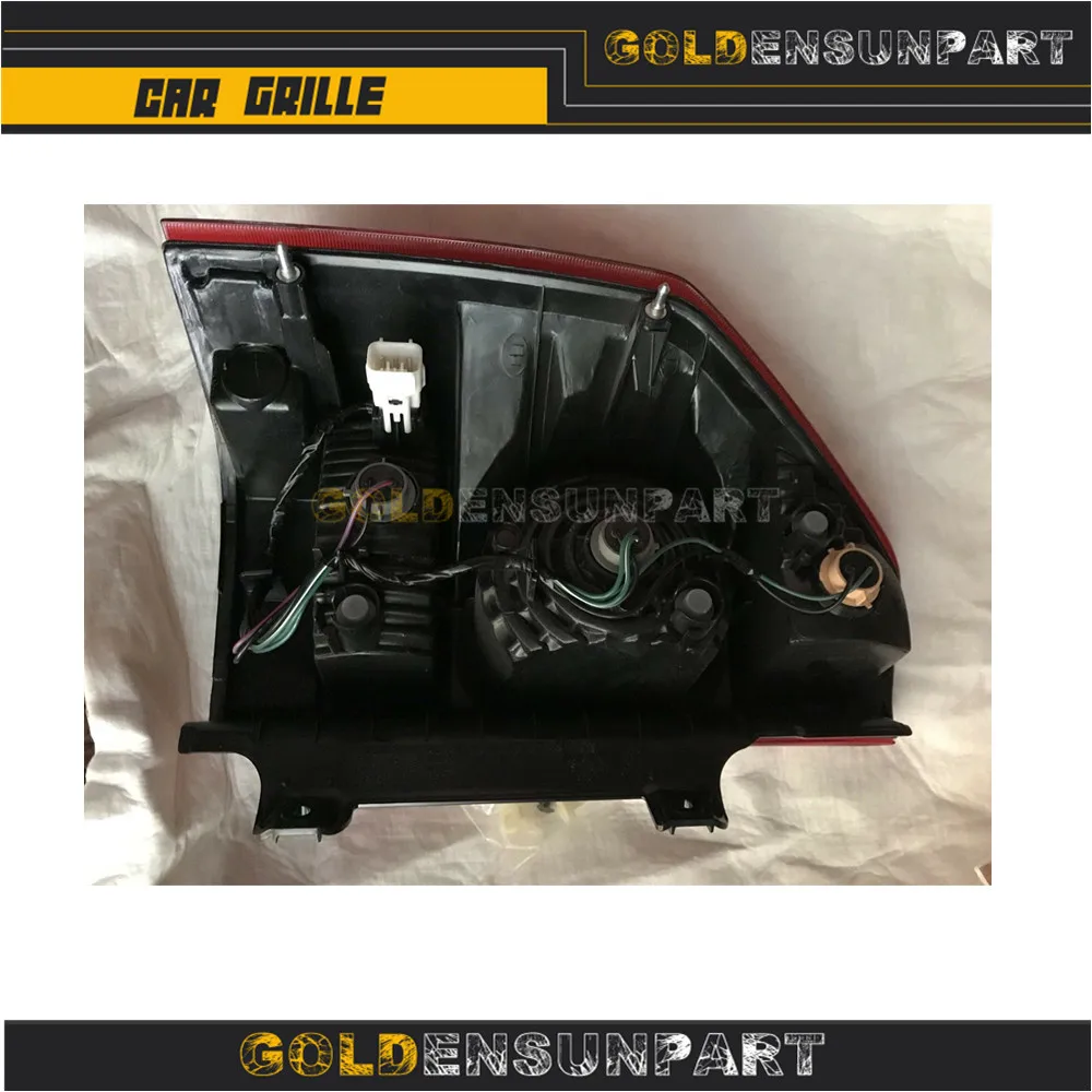 Rear Tail Right Lights Red White 2003-2006 for Mitsubishi Montero Pajero Shogun
Rear Tail Right Lights Red White 2003-2006 for Mitsubishi Montero Pajero Shogun