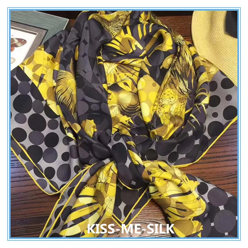 KMS Glaze Golden Peacock Silk Twill Sand-Washed Scarf shawl pure mulberry-silk scarf shawl for Women 135*135CM/120G
KMS Glaze Golden Peacock Silk Twill Sand-Washed Scarf shawl pure mulberry-silk scarf shawl for Women 135*135CM/120G