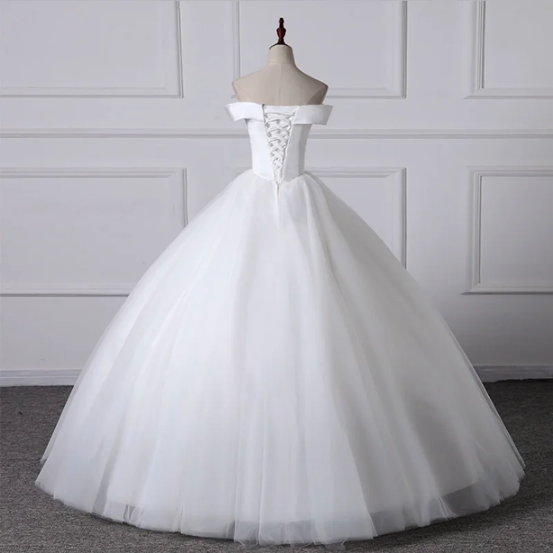 Элегантное простое свадебное платье без бретелек с открытыми плечами бальное