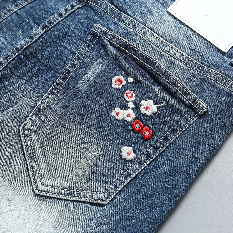 Summer Stretchy Denim Shorts Mens Vintage Embroidery Knee Length Trousers Straight Slim Short Jeans Male Casual Jeans Plus Size
Summer Stretchy Denim Shorts Mens Vintage Embroidery Knee Length Trousers Straight Slim Short Jeans Male Casual Jeans Plus Size