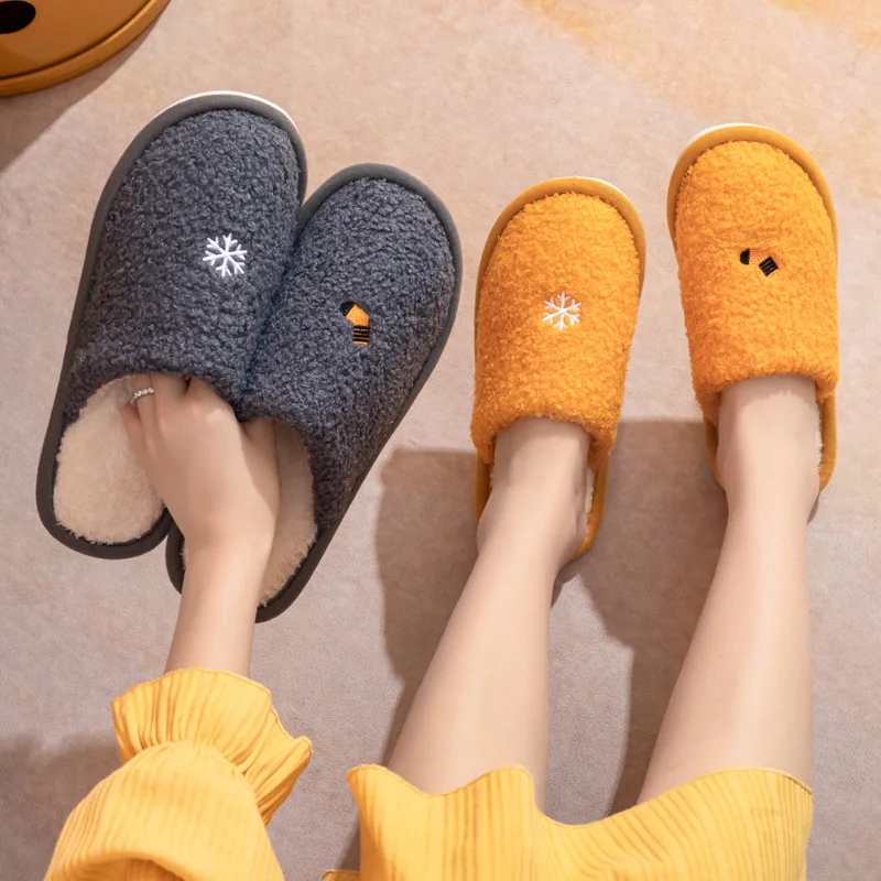 Indoor Women's Shoes Winter Warm Plush Girl Home Slippers Anti-skid Large Size Thick-soled Male Couples Cotton Slides Whoelsale
Indoor Women's Shoes Winter Warm Plush Girl Home Slippers Anti-skid Large Size Thick-soled Male Couples Cotton Slides Whoelsale