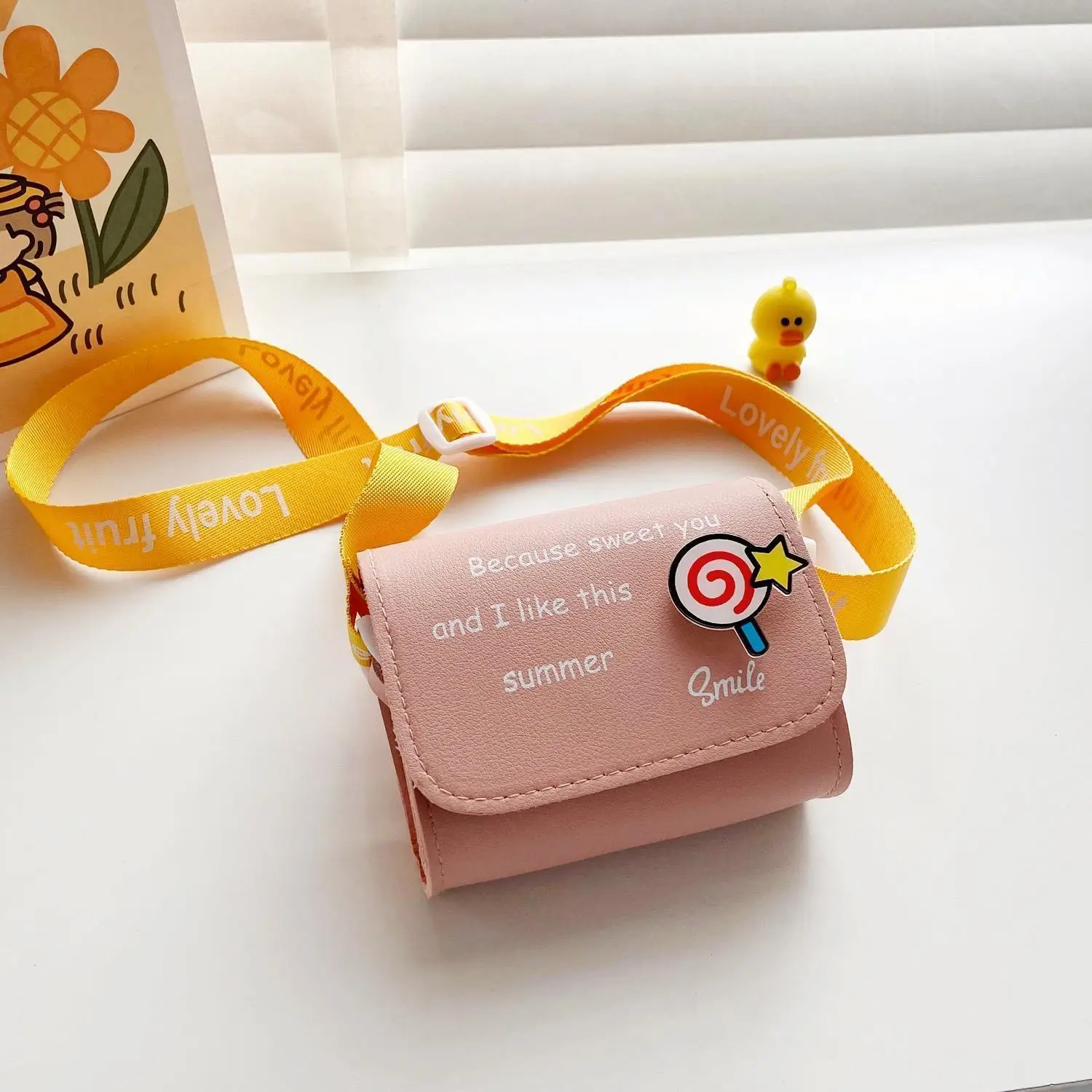 Women's foreign style cute doughnut One Shoulder Satchel 20 new children's satchel fashion versatile silicone zero wallet
Women's foreign style cute doughnut One Shoulder Satchel 20 new children's satchel fashion versatile silicone zero wallet