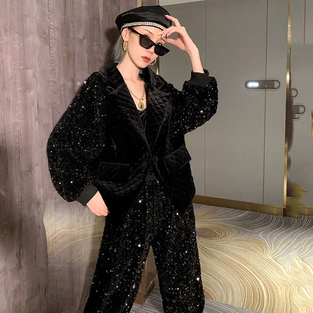 Autumn Winter Thick warm Suits Two piece Sets Cotton Velvet Sequined Black jacket + Trousers Women Casual Suit Fashion Ladies
Autumn Winter Thick warm Suits Two piece Sets Cotton Velvet Sequined Black jacket + Trousers Women Casual Suit Fashion Ladies