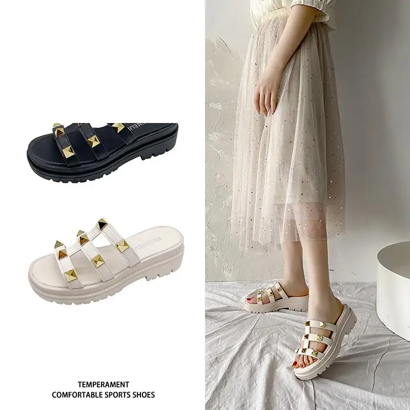 Shoes Woman 2021 House Slippers Platform Shale Female Beach Luxury Slides Rivet Pantofle Low Sabot Flat Designer New Rubber Fabr
Shoes Woman 2021 House Slippers Platform Shale Female Beach Luxury Slides Rivet Pantofle Low Sabot Flat Designer New Rubber Fabr