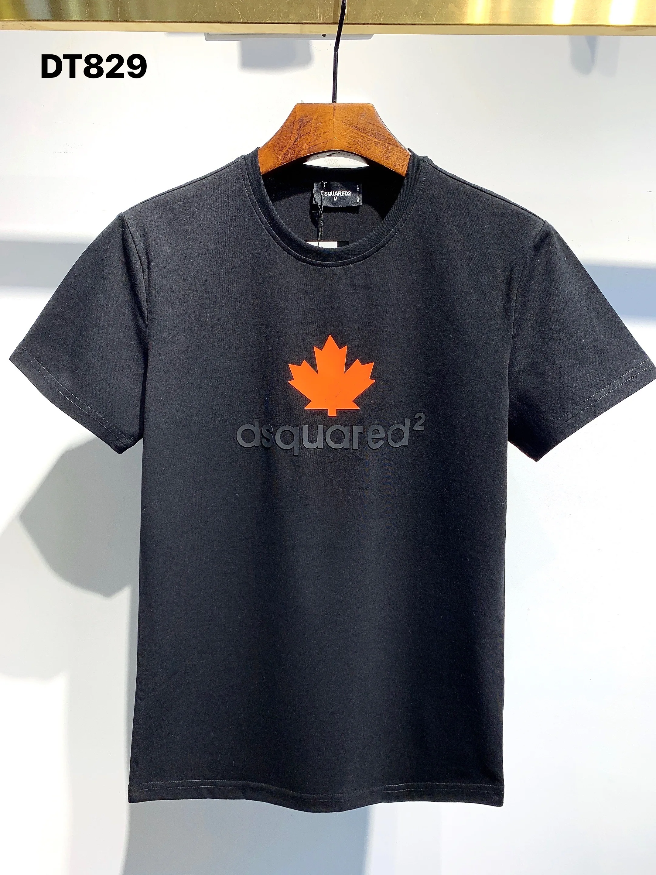 The new fashion short-sleeved round-neck T-shirt for men and women is a couple of pure cotton casual short-sleeved round-neck T-
The new fashion short-sleeved round-neck T-shirt for men and women is a couple of pure cotton casual short-sleeved round-neck T-