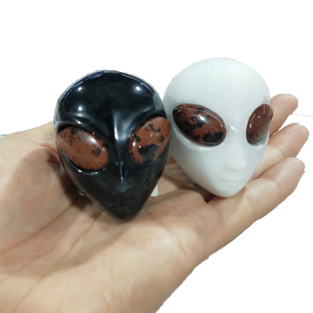 Natural Stone Carving Crystal Alien Skull Chakra Healing Quartz Reiki For Gift Or Decoration 
Natural Stone Carving Crystal Alien Skull Chakra Healing Quartz Reiki For Gift Or Decoration