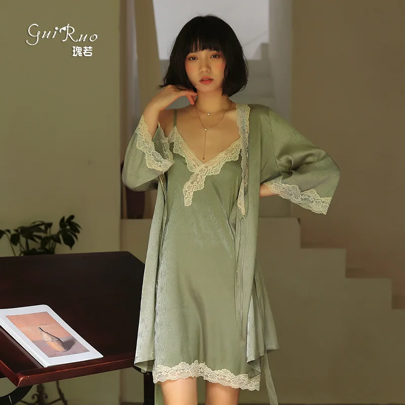 2021 new silk women's pajamas stitching lace sexy thin women's nightgown bathrobe home service suit sexy pajamas
2021 new silk women's pajamas stitching lace sexy thin women's nightgown bathrobe home service suit sexy pajamas