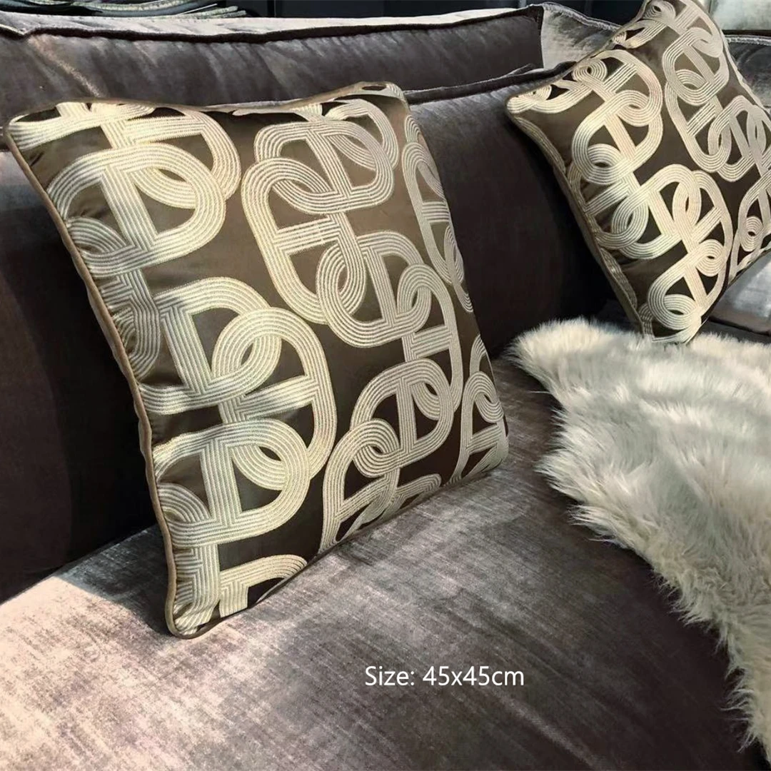 Classic Fashion Geometric Woven Brown Chain Velvet Pipping Home Decor Lumbar Pillows Soft Warm Waist Designer Cushion Cover
Classic Fashion Geometric Woven Brown Chain Velvet Pipping Home Decor Lumbar Pillows Soft Warm Waist Designer Cushion Cover