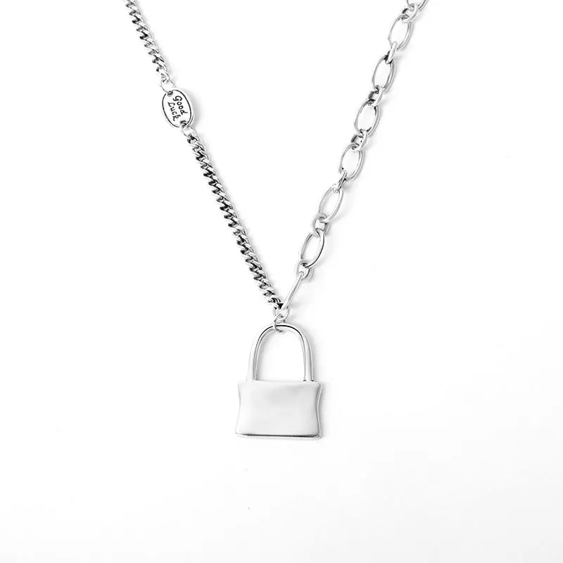 Korean asymmetry individuality Lock pendant Necklace For Women Hip-hop Style Silver Color Fashion Party jewelry Necklace Gifts
Korean asymmetry individuality Lock pendant Necklace For Women Hip-hop Style Silver Color Fashion Party jewelry Necklace Gifts