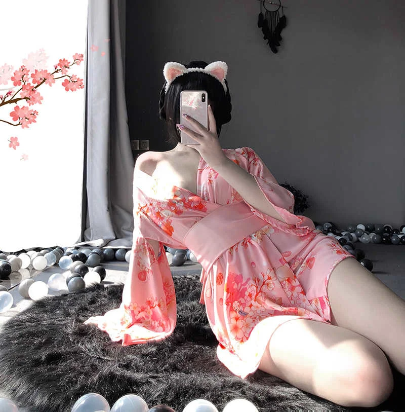 Kawaii нижнее белье сексуальное кимоно Сакура Форма Прекрасный японский халат цветочный халат модный халат для женщин одежда для сна
Kawaii нижнее белье сексуальное кимоно Сакура Форма Прекрасный японский халат цветочный халат модный халат для женщин одежда для сна